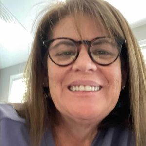 Meet your Posher, teacher girl